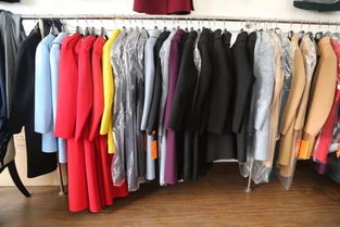 海寧工廠直營(yíng)店火熱上新 呢大衣200元起，前店后廠打造服飾零售新模式